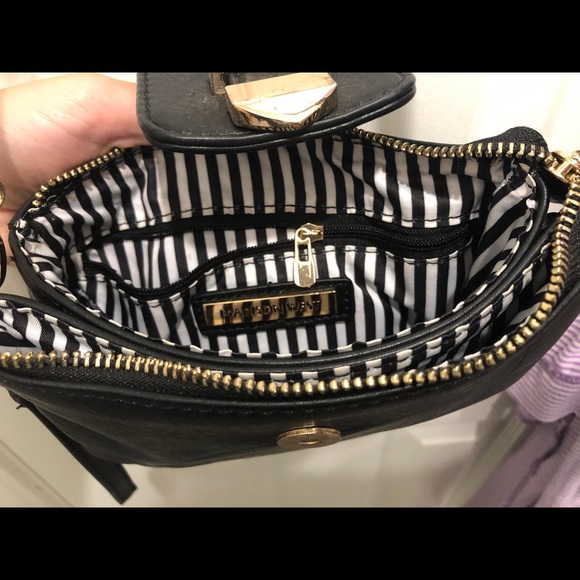 Black faux leather purse - Picture 3 of 4